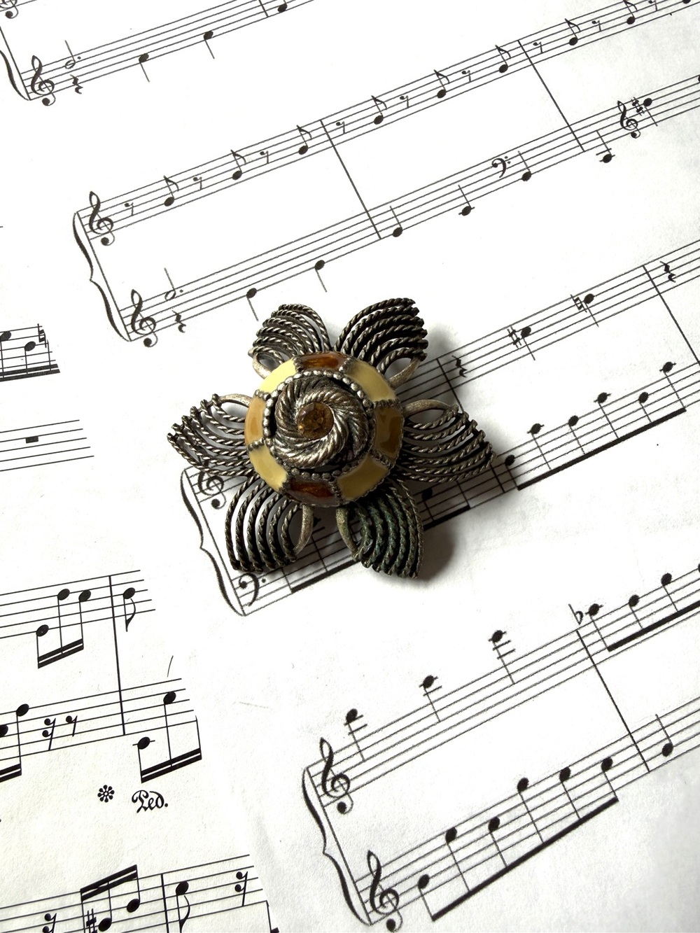 4 for $20 Vintage Floral Rope Metal Brooch in Cream and Gold Tones